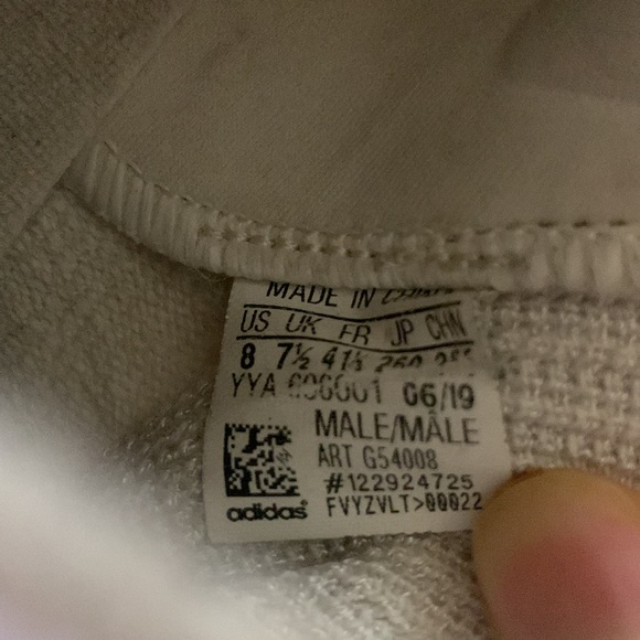 Adidas Ultraboosts - Picture 4 of 4